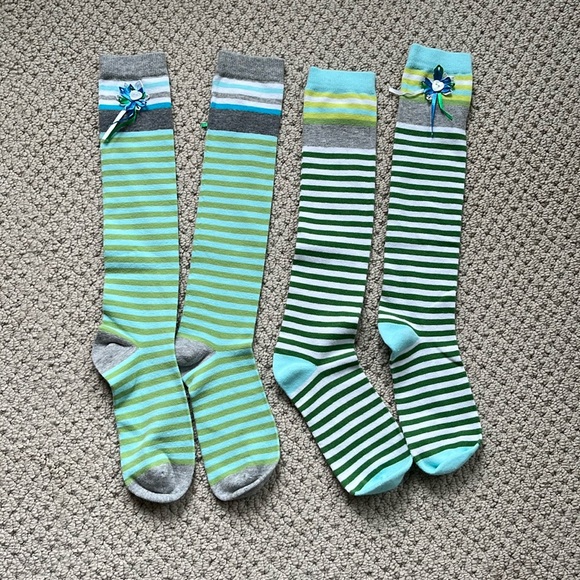 New socks for children ages 8-14. Fun & colourful knee socks and ankle socks. - Picture 4 of 6